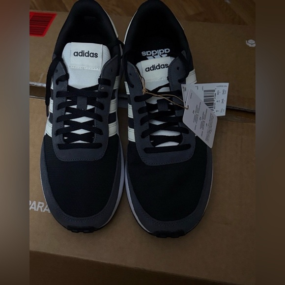 Adidas Women’s Black and Cream Sneakers - Picture 2 of 7